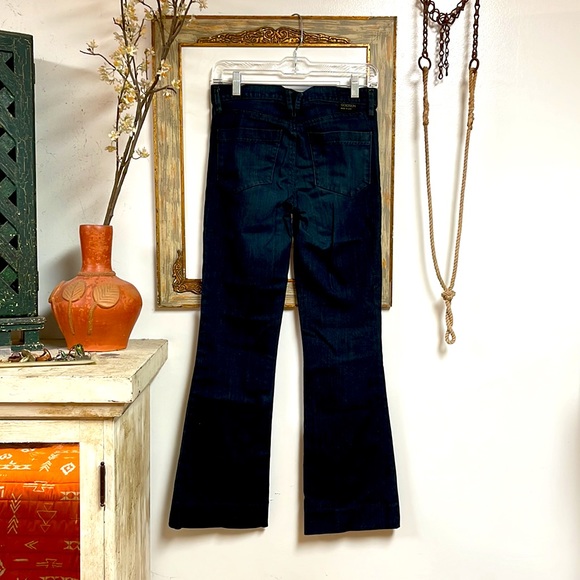 Goldsign Elan Flare Jean - Picture 6 of 9